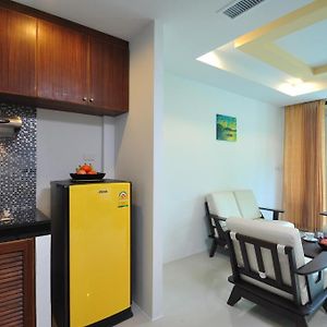 Deluxe Queen Suite